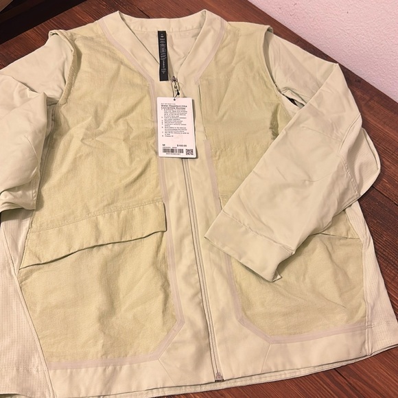 Lululemon Water-Repellent Hiking Convertible Bomber Jacket in Dewy - Picture 3 of 6